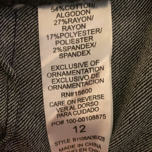 Democracy Jeans - Picture 4 of 7